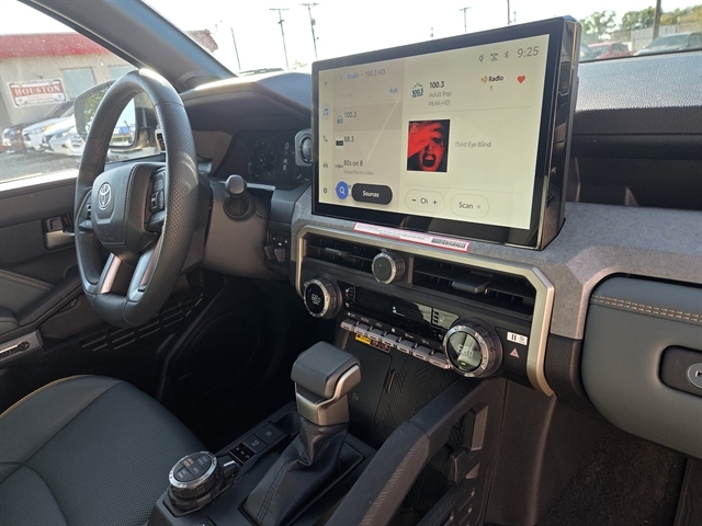 2024 Toyota Tacoma 4x4 Trailhunter photo 5