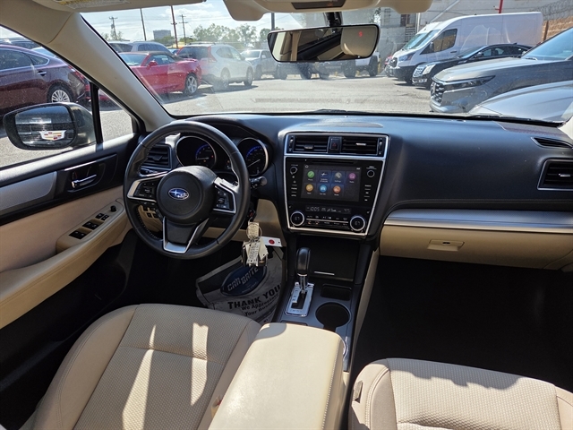 2019 Subaru Outback Premium photo 4