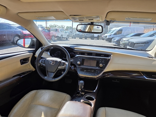 2013 Toyota Avalon Hybrid XLE Touring photo 4