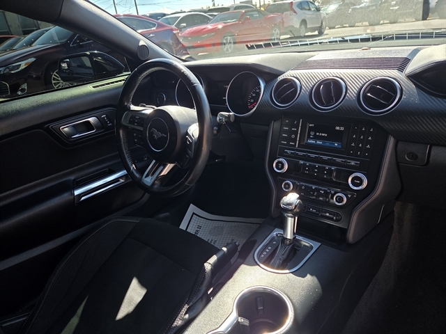 2018 Ford Mustang EcoBoost photo 4