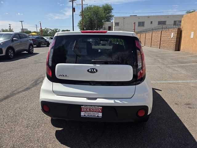 2018 Kia Soul 1.6L Base 6 A/T's photo