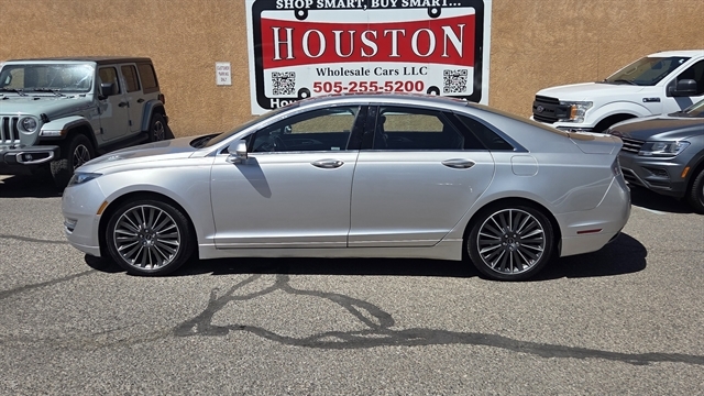 2016 Lincoln MKZ Black Label Hybrid's photo