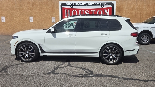 2020 BMW X7 M50i's photo