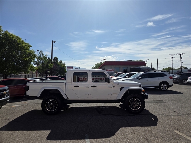 2020 Jeep Gladiator Overland's photo