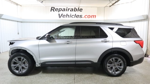 2022 Ford Explorer XLT 4WD's photo