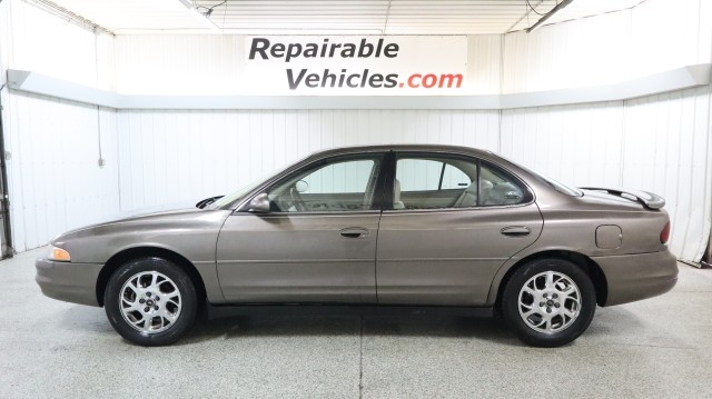 2002 Oldsmobile Intrigue GL's photo