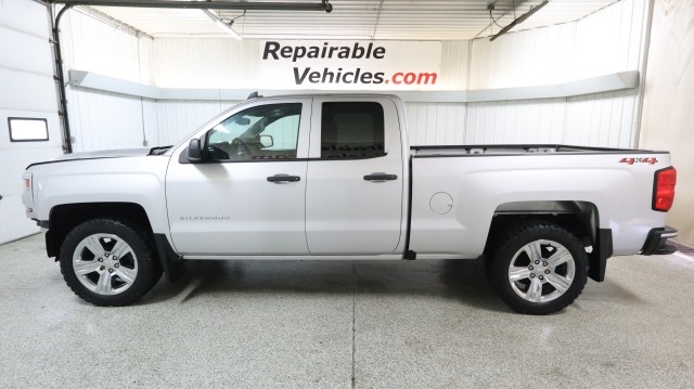 2019 Chevrolet Silverado 1500 Custom 4X4 Double Cab Std Box's photo
