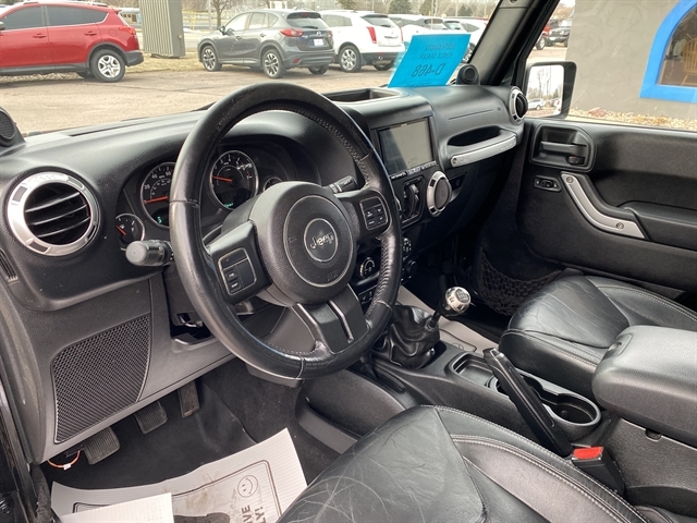 2013 Jeep Wrangler Unlimited Sahara - Photo 13