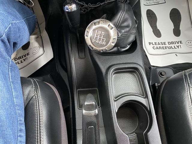 2013 Jeep Wrangler Unlimited Sahara - Photo 21