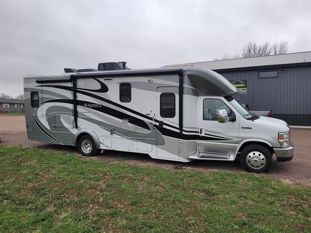 2013 Ford E-Series's photo