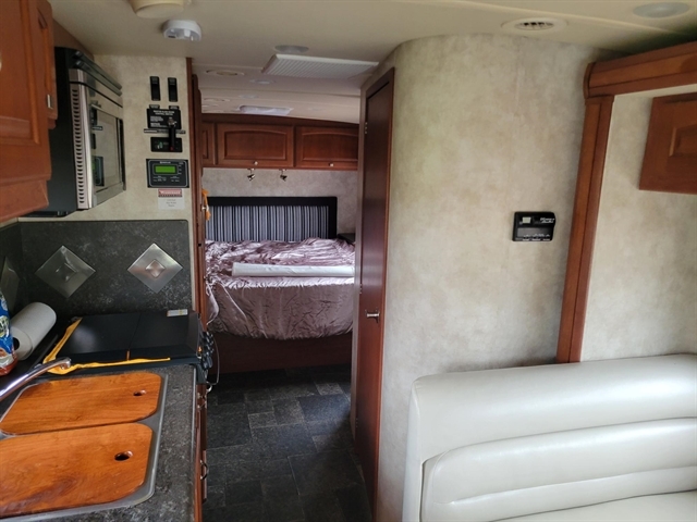 2013 Ford Econoline - Photo 10