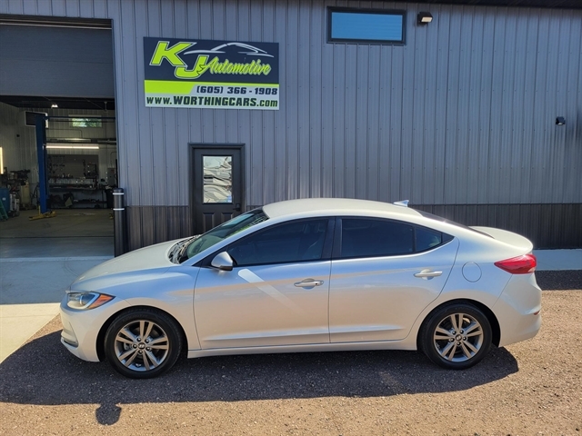 2017 Hyundai Elantra 2.0 SE A/T PZEV's photo