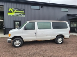 2004 Ford Econoline Wagon