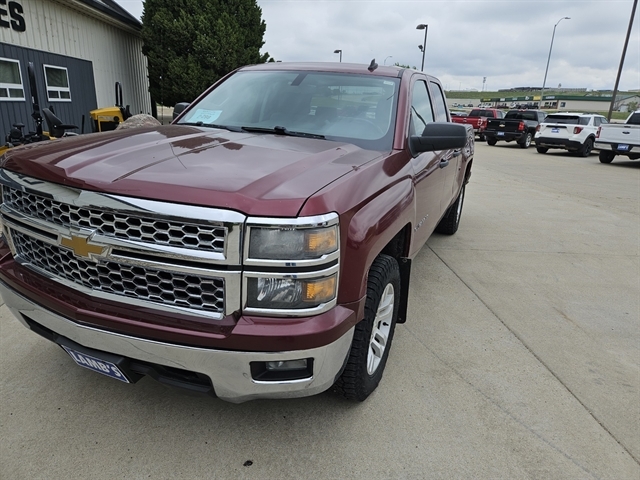 Used 2014 Chevrolet Silverado 1500 LT with VIN 1GCVKREC2EZ279803 for sale in Gettysburg, SD