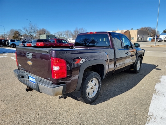 Used 2008 Chevrolet Silverado 1500 LTZ with VIN 1GCEK19J68Z236726 for sale in Gettysburg, SD