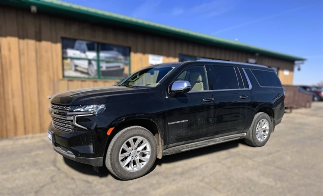 Used 2024 Chevrolet Suburban Premier with VIN 1GNSKFKD7RR207376 for sale in Gettysburg, SD