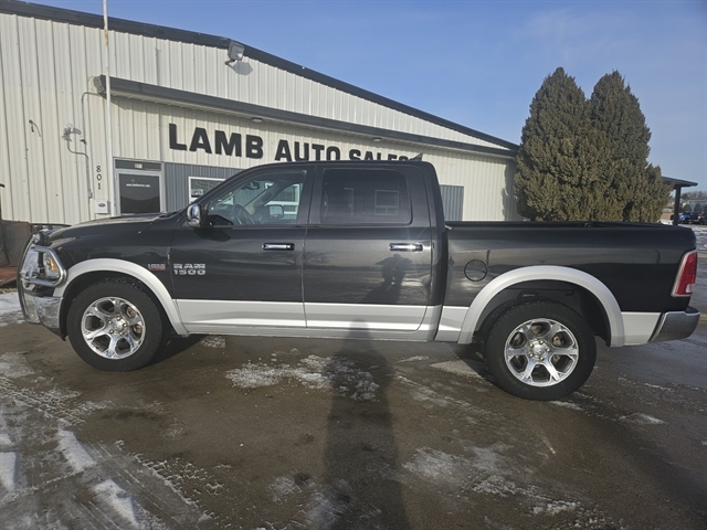 Used 2016 RAM Ram 1500 Pickup Laramie with VIN 1C6RR7NT3GS173624 for sale in Onida, SD