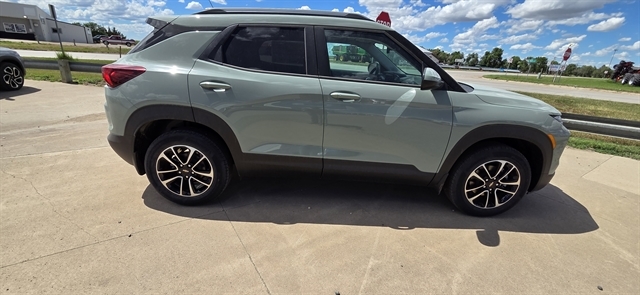 2026 Chevrolet Trailblazer LT - Photo 3