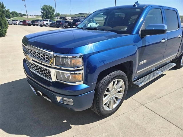2015 Chevrolet Silverado 1500 High Country 4X4 Crew Cab Short Box's photo