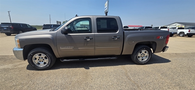 Used 2013 Chevrolet Silverado 1500 LT with VIN 3GCPKSE70DG279591 for sale in Onida, SD