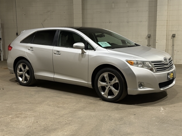 2010 Toyota Venza photo 2