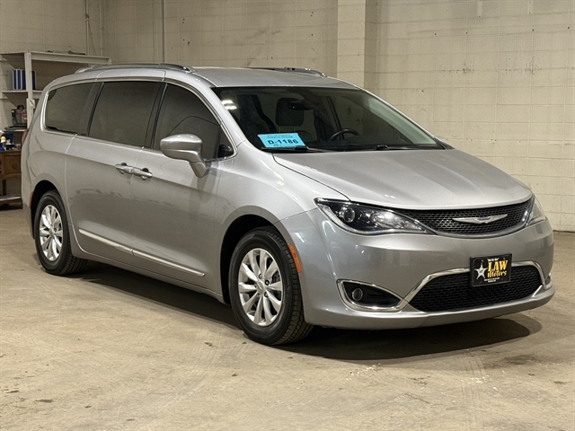 2018 Chrysler Pacifica Touring L Plus