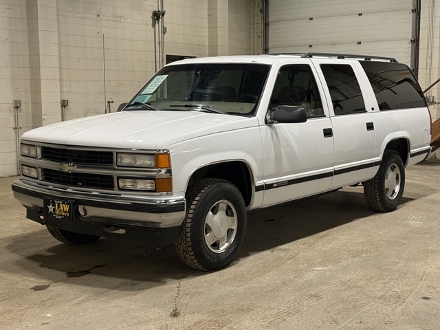 1999 Chevrolet Suburban Base
