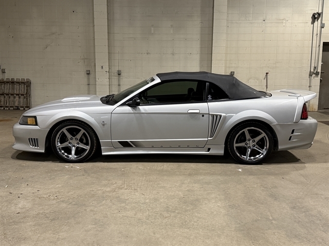 2002 Ford Mustang Premium Convertible photo 2