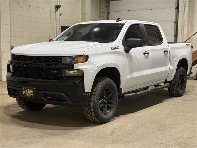 2021 Chevrolet Silverado 1500 Custom Trail Boss 4X4 Crew Cab Short Box's photo