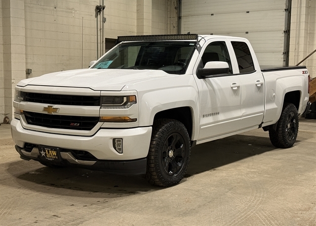 2018 Chevrolet Silverado 1500 LT 4X4 Double Cab Std Box's photo