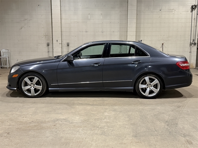 2010 Mercedes-Benz E-Class E350 Sport 4MATIC's photo