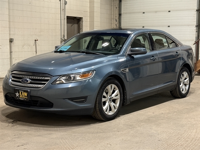 2010 Ford Taurus SEL FWD's photo