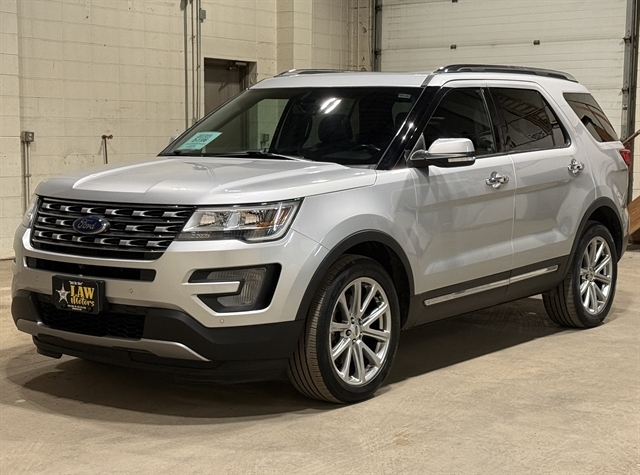 2017 Ford Explorer Limited 4WD's photo
