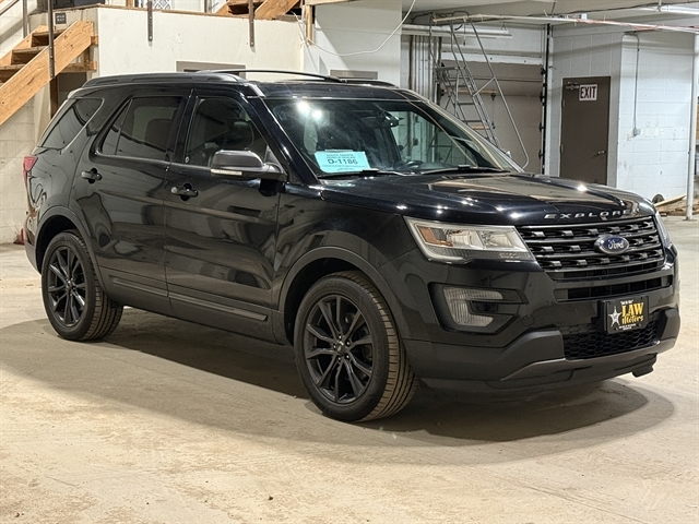 2017 Ford Explorer XLT - Photo 7