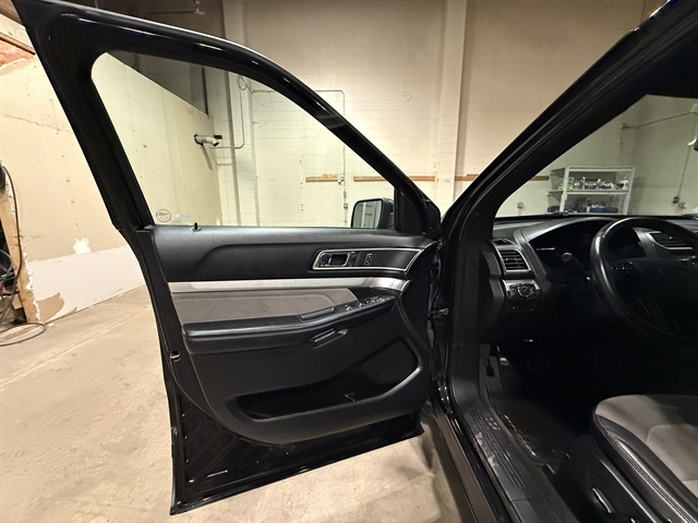 2017 Ford Explorer XLT - Photo 10
