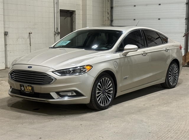 2018 Ford Fusion Plug-In Hybrid Titanium's photo