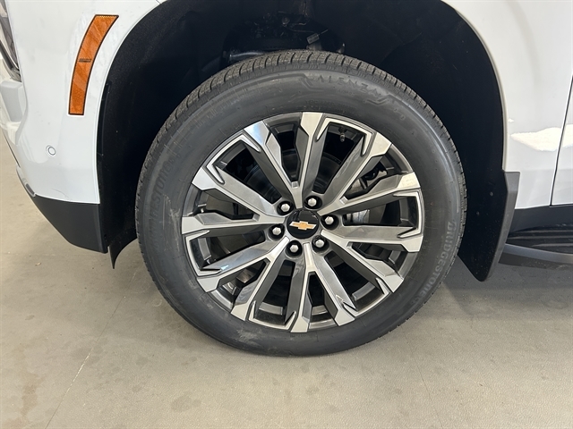2026 Chevrolet Suburban High Country - Photo 15