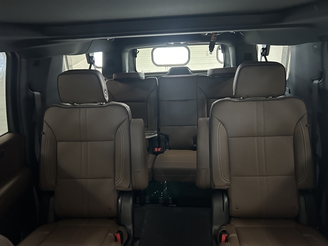 2026 Chevrolet Suburban High Country - Photo 19