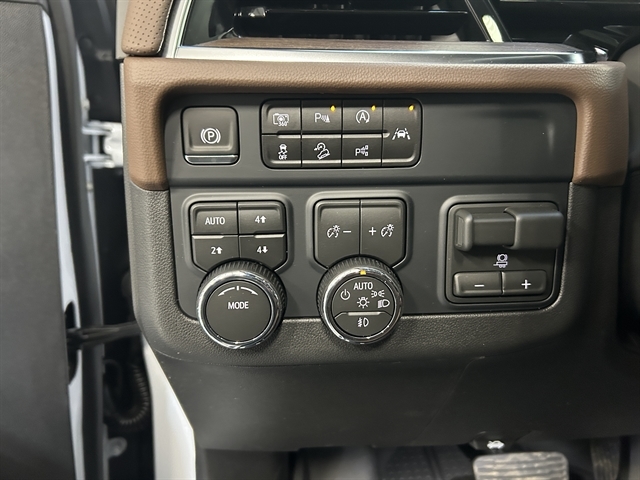 2026 Chevrolet Suburban High Country - Photo 29