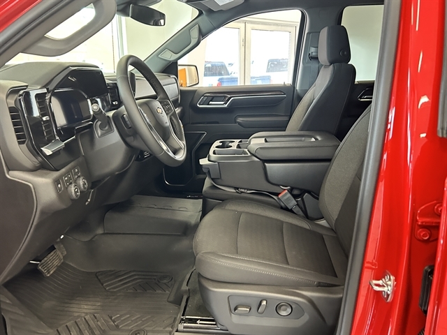 2026 Chevrolet Silverado 1500 LT - Photo 10
