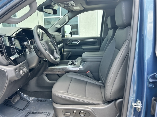 2026 Chevrolet Silverado 2500 HD LTZ - Photo 14