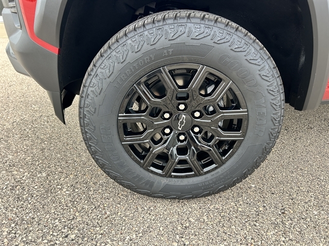 2026 Chevrolet Colorado Trail Boss - Photo 13