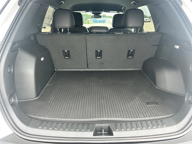 2027 Chevrolet Equinox LT - Photo 7