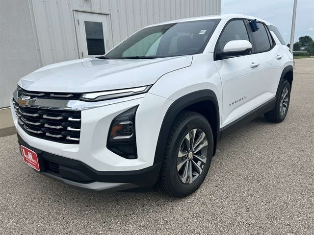 2027 Chevrolet Equinox LT - Photo 11