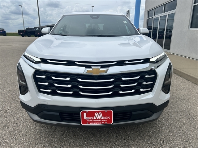 2027 Chevrolet Equinox LT - Photo 12