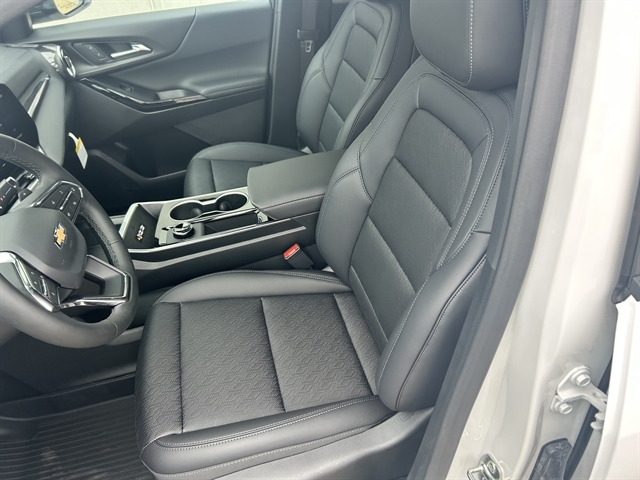 2027 Chevrolet Equinox LT - Photo 16