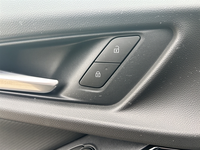 2027 Chevrolet Equinox LT - Photo 23