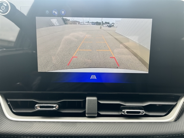 2027 Chevrolet Equinox LT - Photo 32