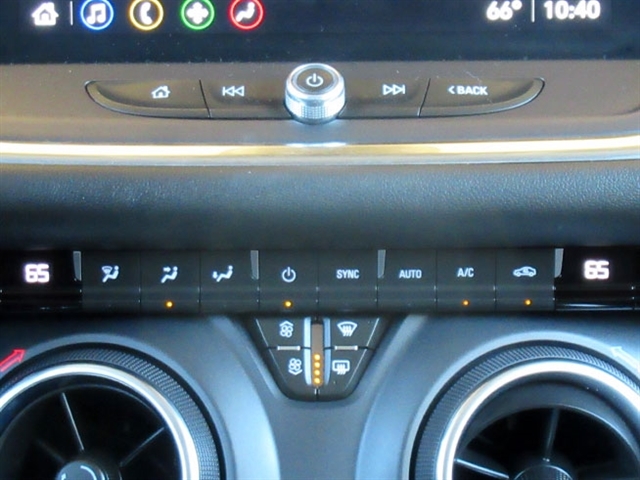 2023 Chevrolet Blazer 2LT photo 21