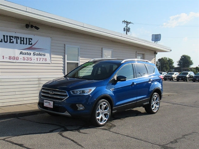 2019 Ford Escape Titanium photo 2